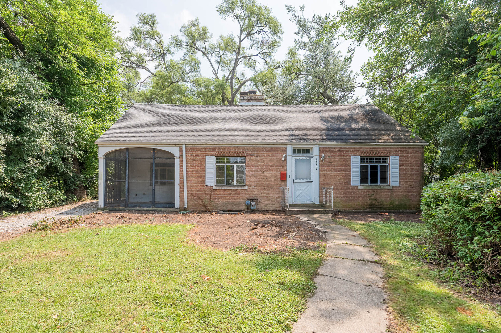 17757 Howe Avenue Homewood, IL 60430 - Photo 1 of 14 Gallery Image 1