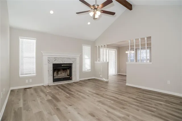 $2,095 | 708 Southeast Shamrock Lane, Blue Springs, MO 64014