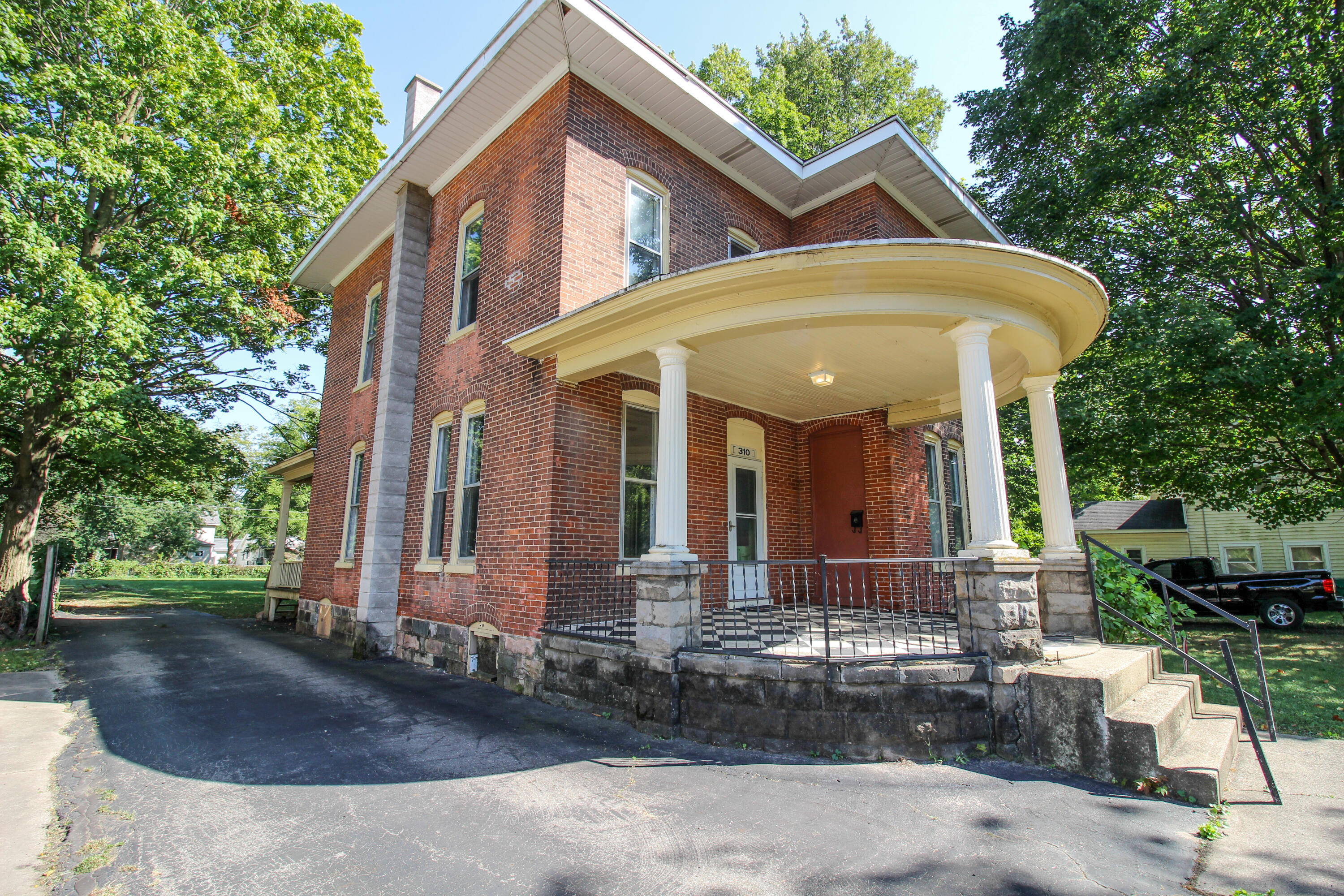 310 Constantine Street Three Rivers, MI 49093 - Photo 2 of 33 Constantine-06
