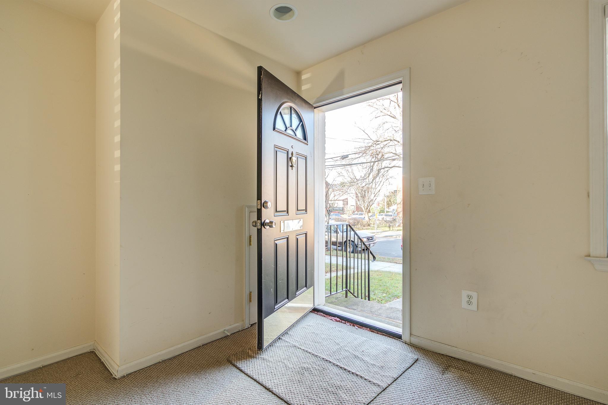 2429 Irving Street Southeast Washington, DC 20020 - Photo 5 of 31