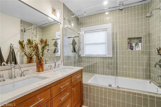 $1,195,000 | 4401 East Vermont Street, Long Beach, CA 90814