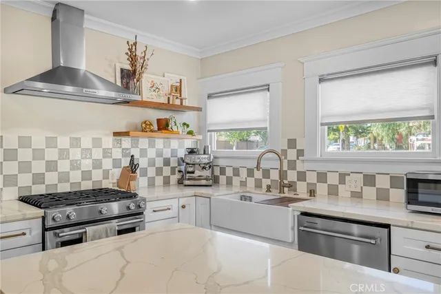 $1,195,000 | 4401 East Vermont Street, Long Beach, CA 90814