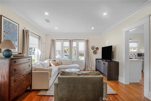 $1,195,000 | 4401 East Vermont Street, Long Beach, CA 90814