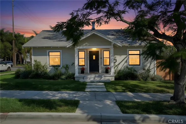 $1,195,000 | 4401 East Vermont Street, Long Beach, CA 90814