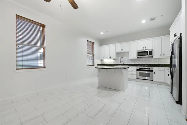 $685,000 | 4330 McKinney Avenue, Unit 16, Dallas, TX 75205