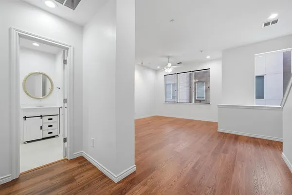 $685,000 | 4330 McKinney Avenue, Unit 16, Dallas, TX 75205