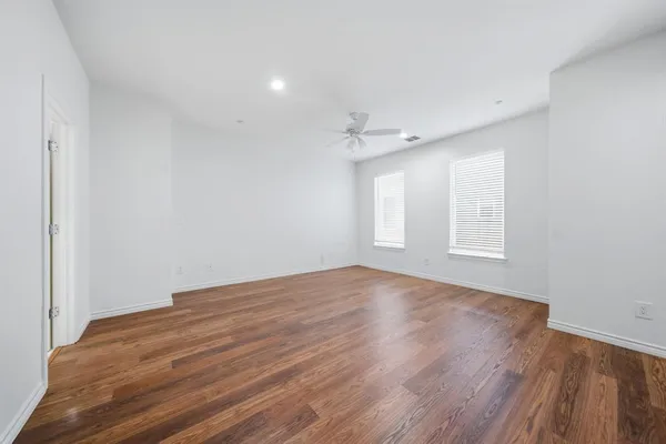 $685,000 | 4330 McKinney Avenue, Unit 16, Dallas, TX 75205