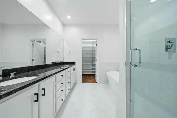 $685,000 | 4330 McKinney Avenue, Unit 16, Dallas, TX 75205