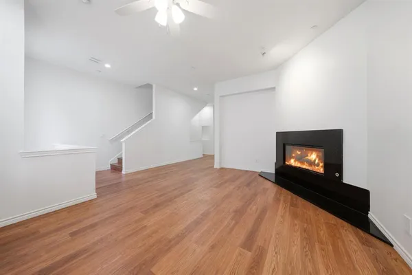 $685,000 | 4330 McKinney Avenue, Unit 16, Dallas, TX 75205