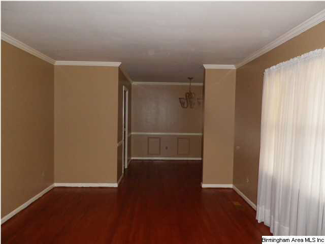 720 Vaughn Circle Birmingham, AL 35235 - Photo 2 of 8