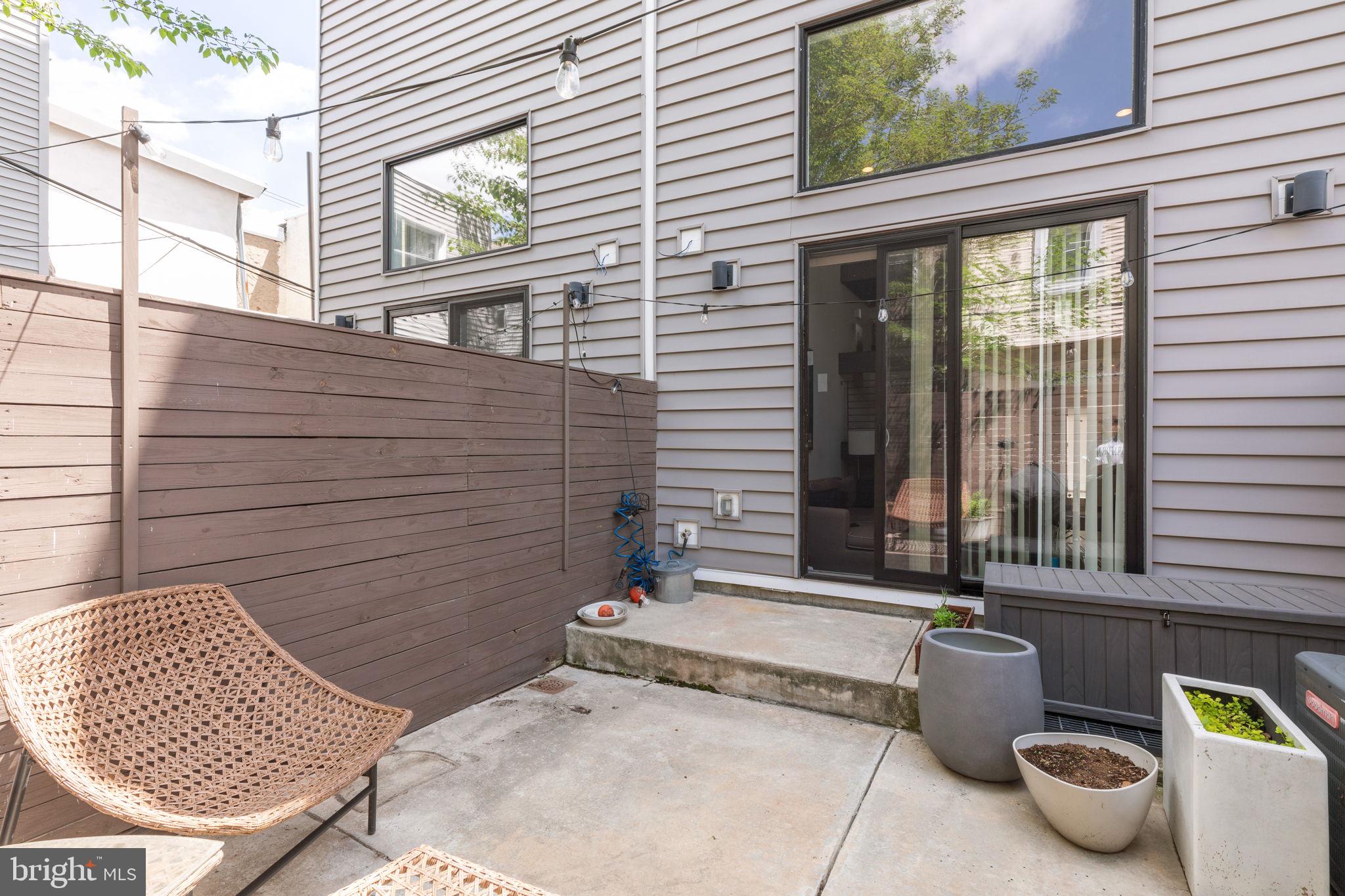 1130 South Sydenham Street Philadelphia, PA 19146 - Photo 6 of 36