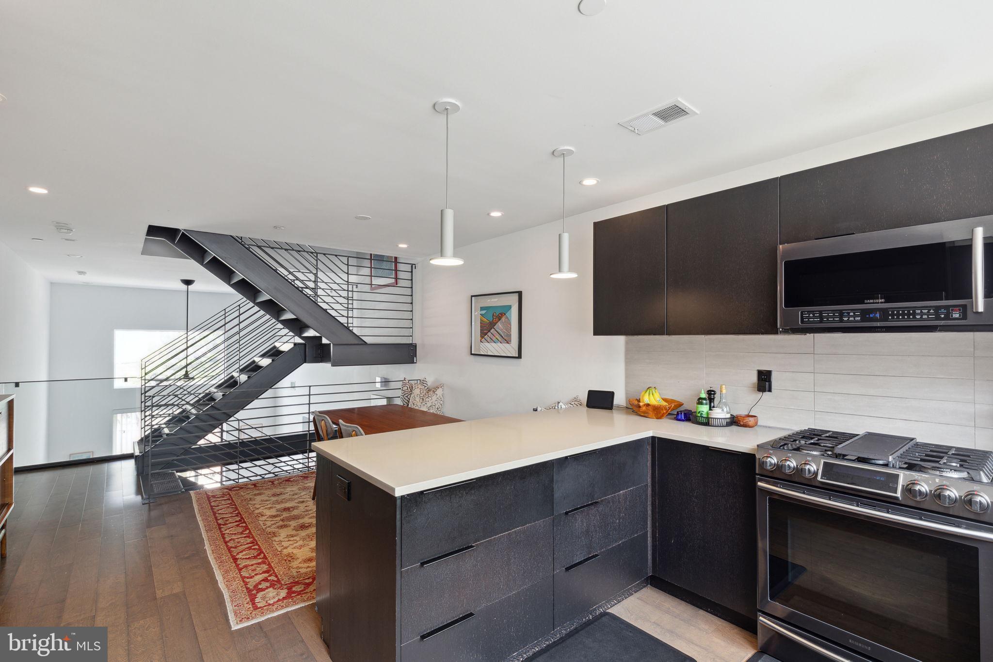 1130 South Sydenham Street Philadelphia, PA 19146 - Photo 7 of 36