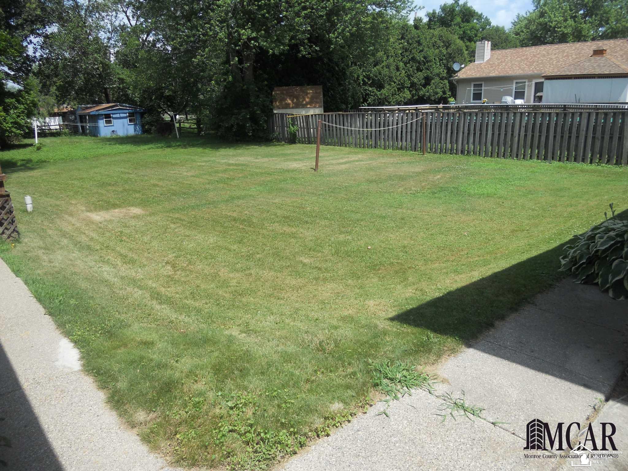 13810 Laplaisance Road Monroe, MI 48161 - Photo 5 of 16 Gallery Image 5