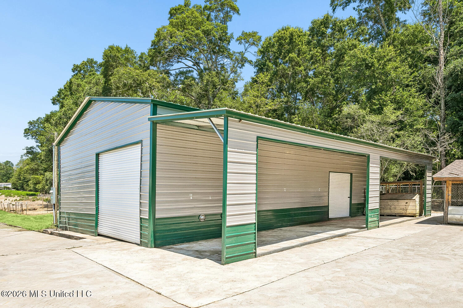 137 Sugar Creek Road Carriere, MS 39426 - Photo 4 of 59 40