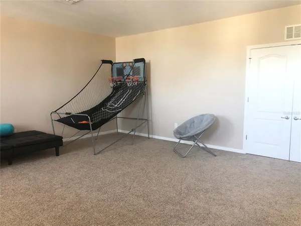 $4,500 | 19125 Sweet Clover Lane, Tampa, FL 33647