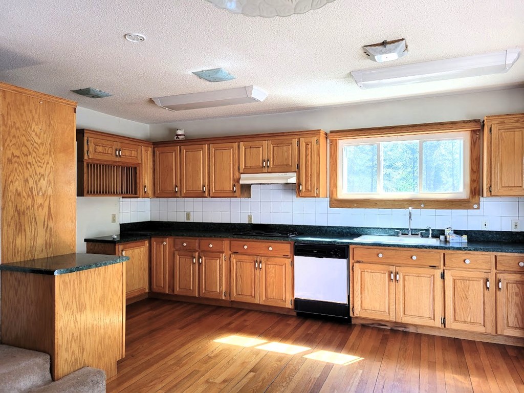 215 Bluff Road Greenwood, SC 29649 - Photo 15 of 49 Gallery Image 15