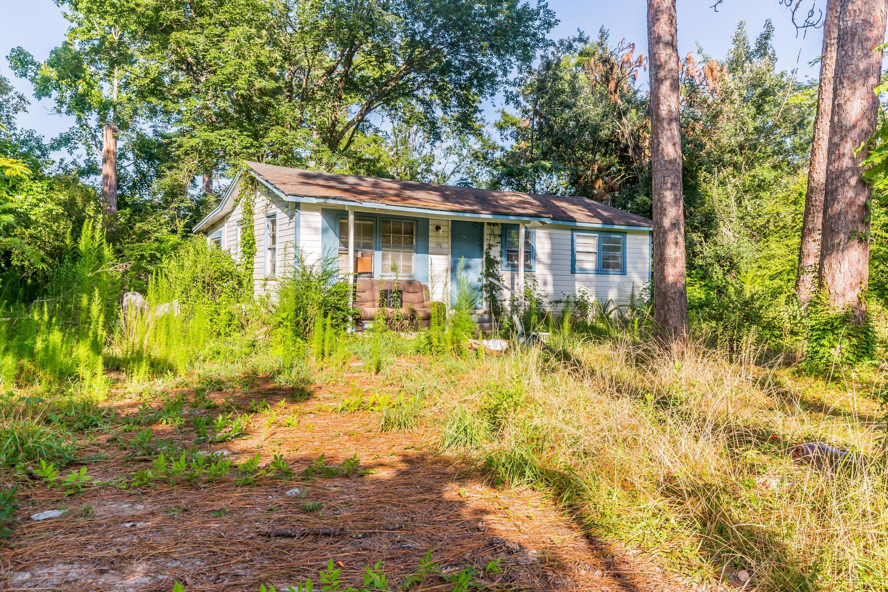 150 Wildcat Pond Road Hubert, NC 28539 - Photo 1 of 3 2O6A6324