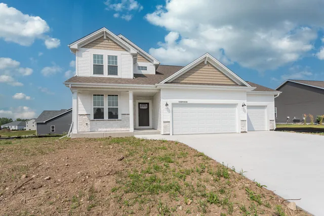 $619,900 | W168N10125 Bittersweet Trail, Germantown, WI 53022