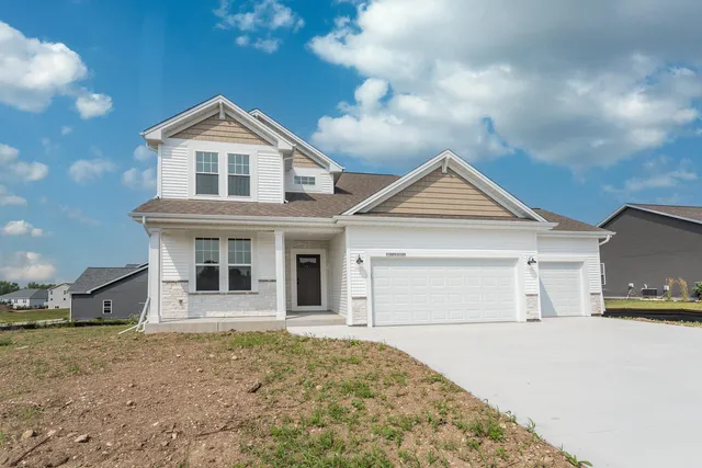 $619,900 | W168N10125 Bittersweet Trail, Germantown, WI 53022