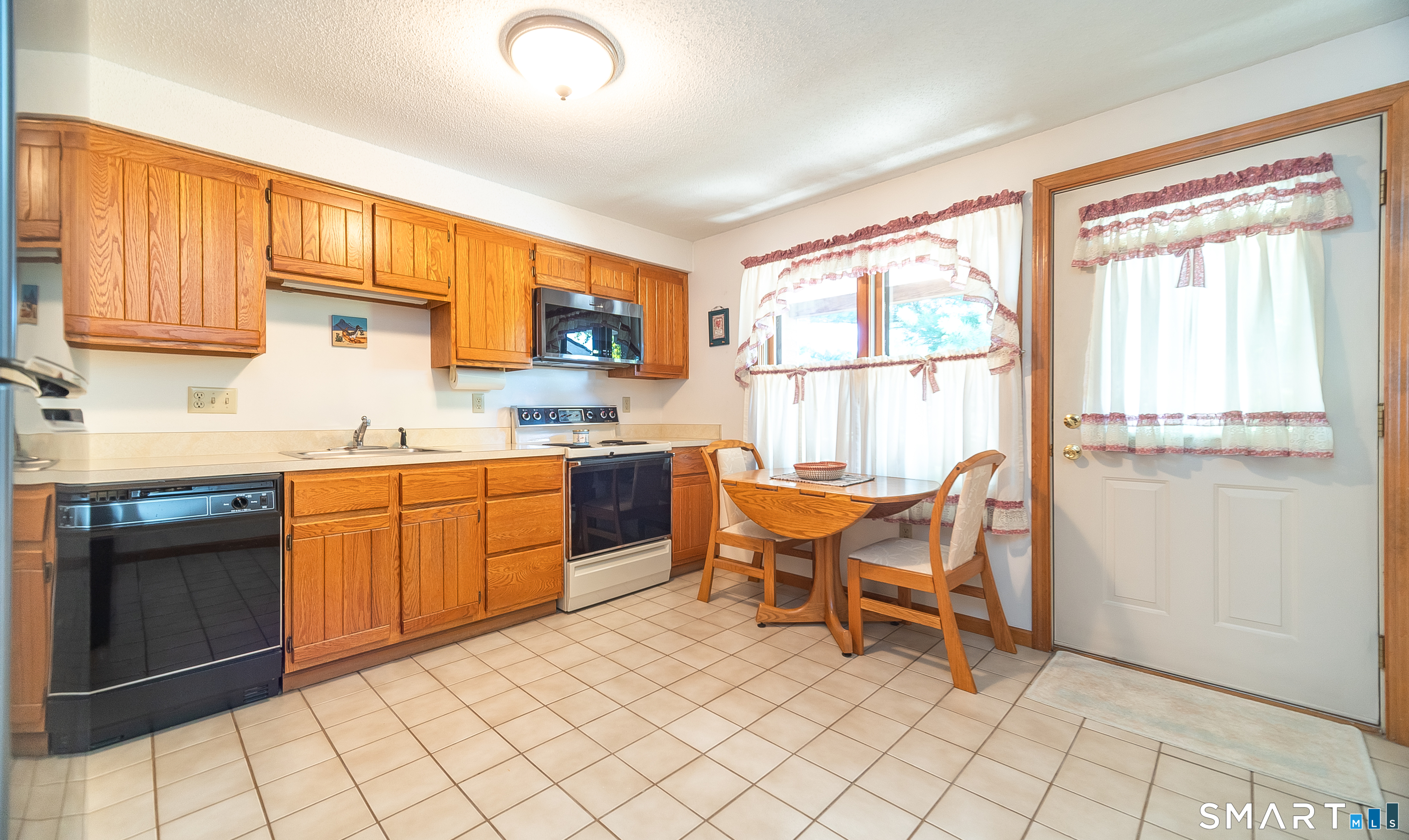 690 North Colony Road, Unit 2 Meriden, CT 06450 - Photo 10 of 27 Gallery Image 10