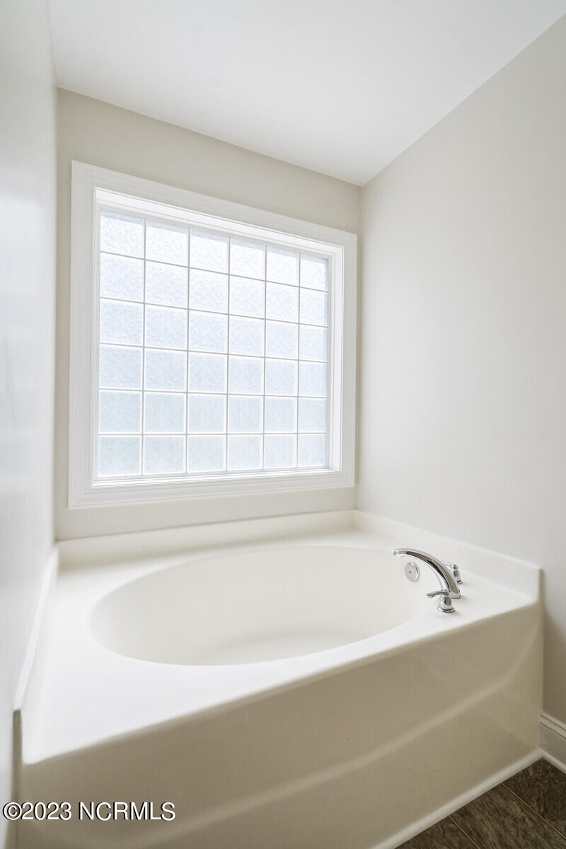 113 Stone Creek Road Holly Ridge, NC 28445 - Photo 26 of 63 Master Bathroom