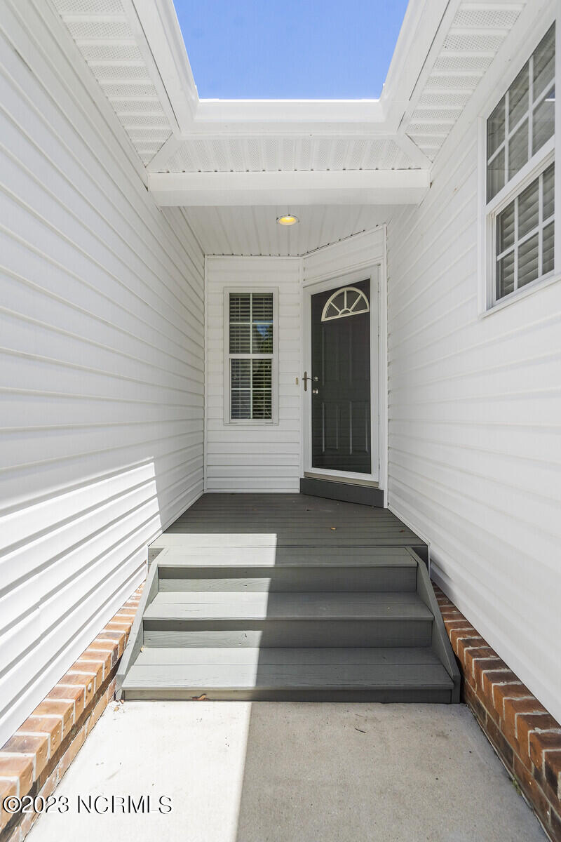 113 Stone Creek Road Holly Ridge, NC 28445 - Photo 7 of 63 Front Porch