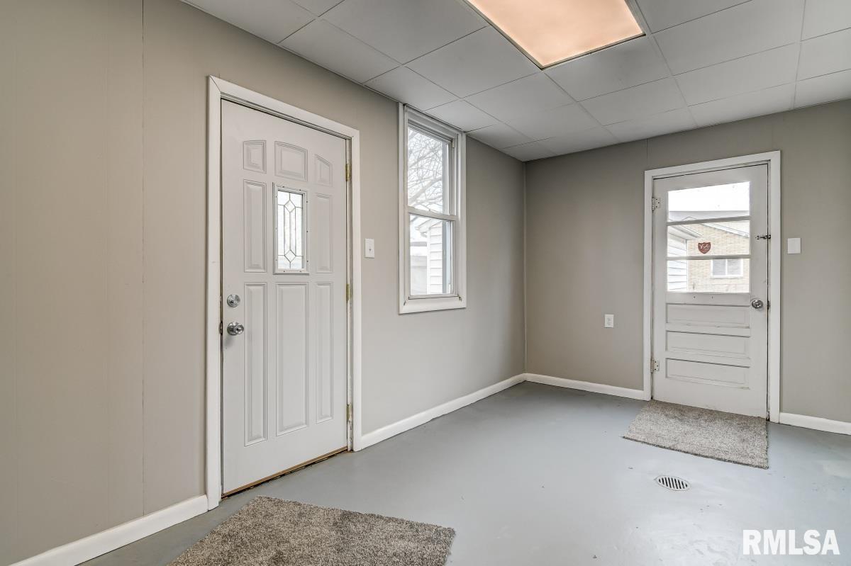 2321 Richards Lane Springfield, IL 62702 - Photo 12 of 16