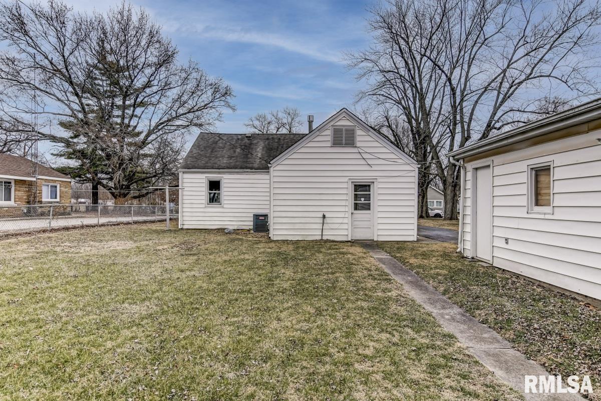 2321 Richards Lane Springfield, IL 62702 - Photo 16 of 16