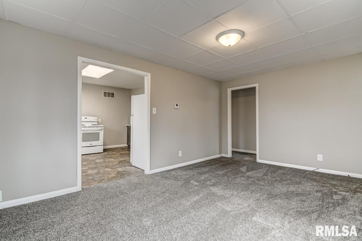 2321 Richards Lane Springfield, IL 62702 - Photo 4 of 16