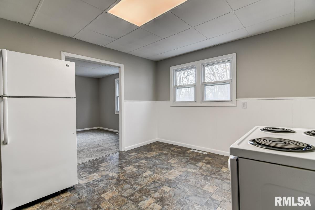 2321 Richards Lane Springfield, IL 62702 - Photo 6 of 16