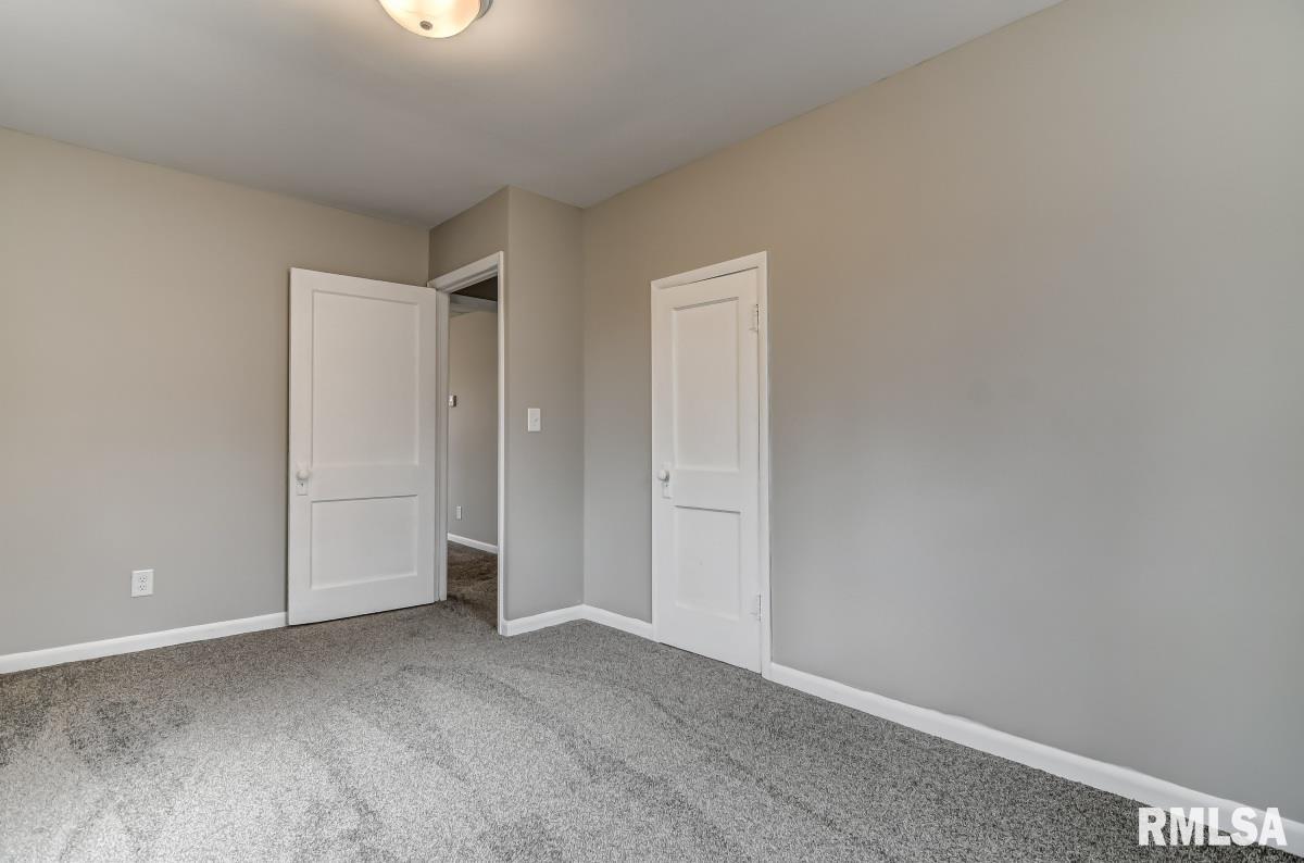 2321 Richards Lane Springfield, IL 62702 - Photo 8 of 16