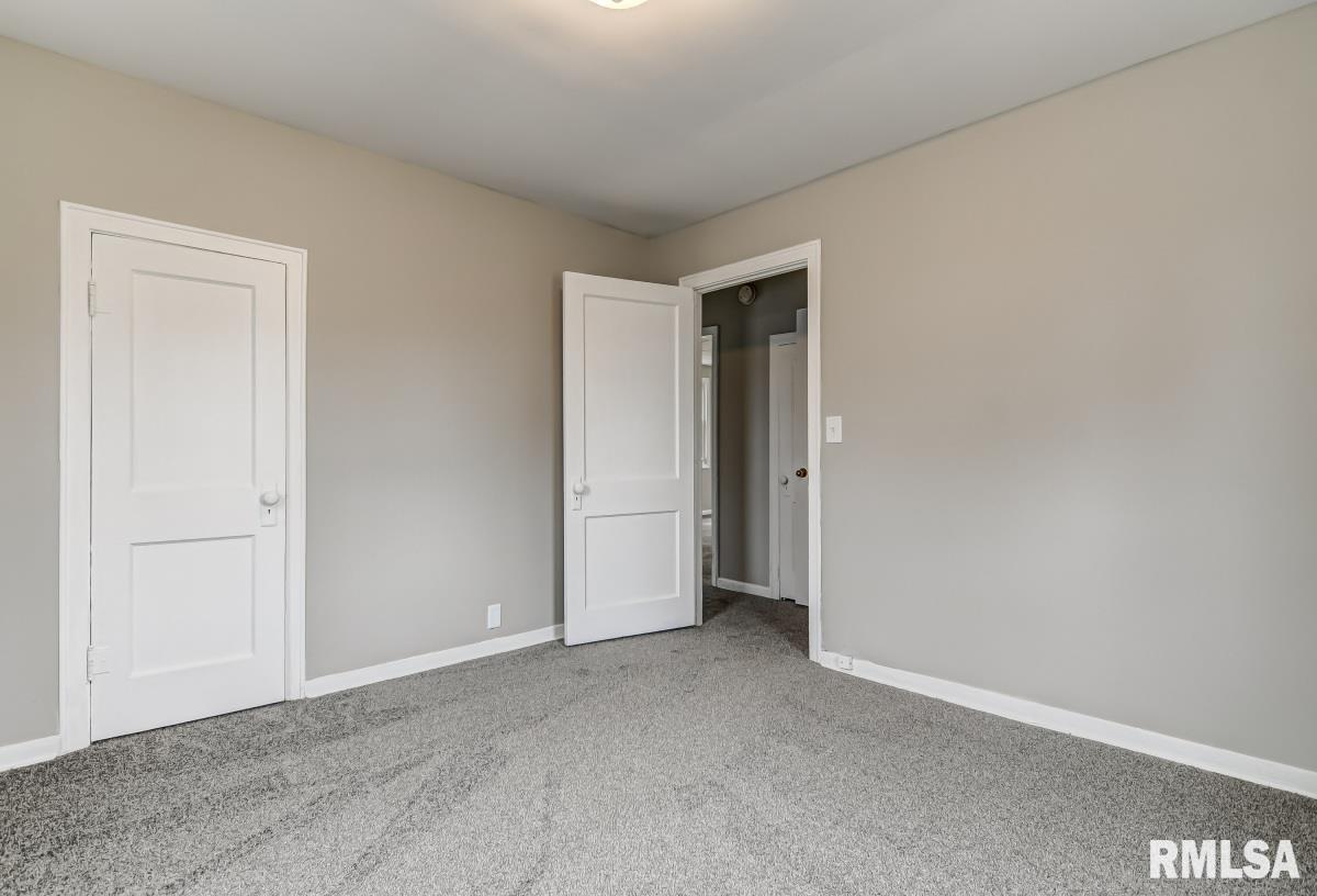 2321 Richards Lane Springfield, IL 62702 - Photo 9 of 16