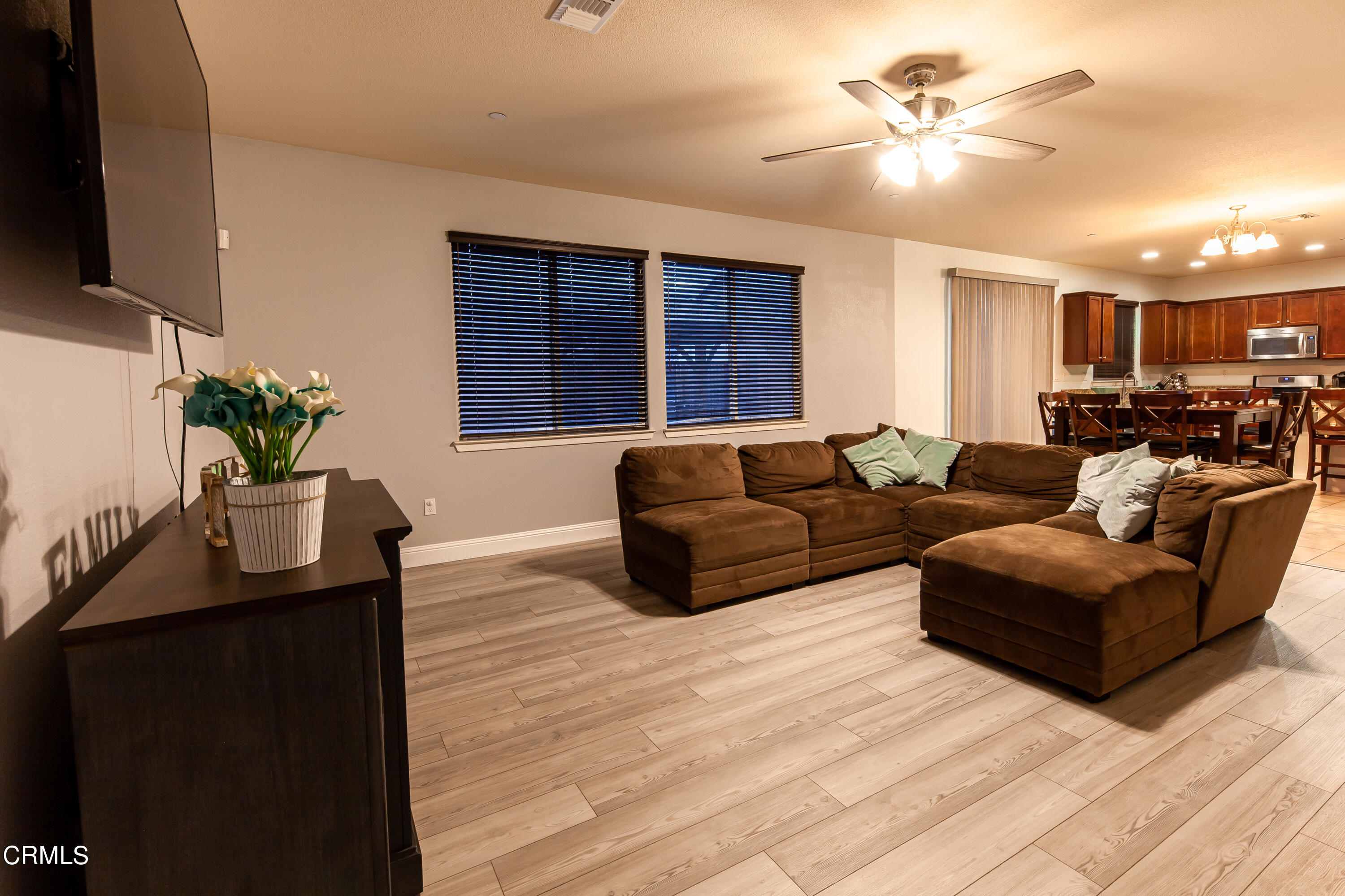 658 Asilomar Avenue Soledad, CA 93960 - Photo 7 of 27 Living Room