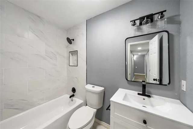 $2,400 | 2517 Clearwood Drive, Arlington, TX 76014