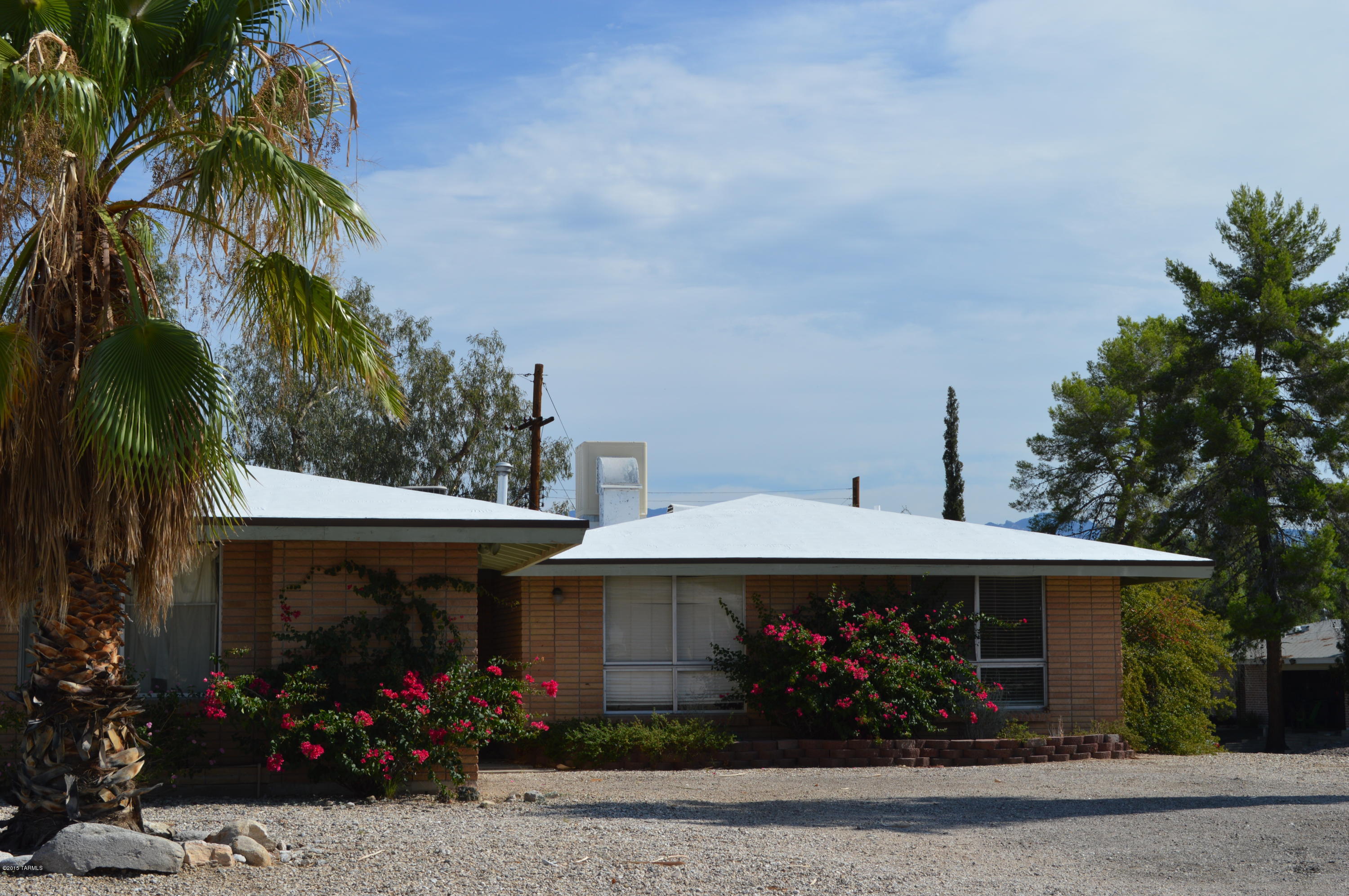 9409 East Magdalena Road Tucson, AZ 85710 - Photo 1 of 45 Gallery Image 1