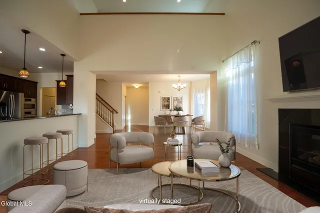 $539,900 | 14 St Marks Square, Guilderland, NY 12159