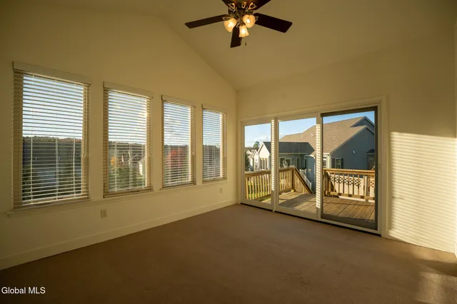 $539,900 | 14 St Marks Square, Guilderland, NY 12159