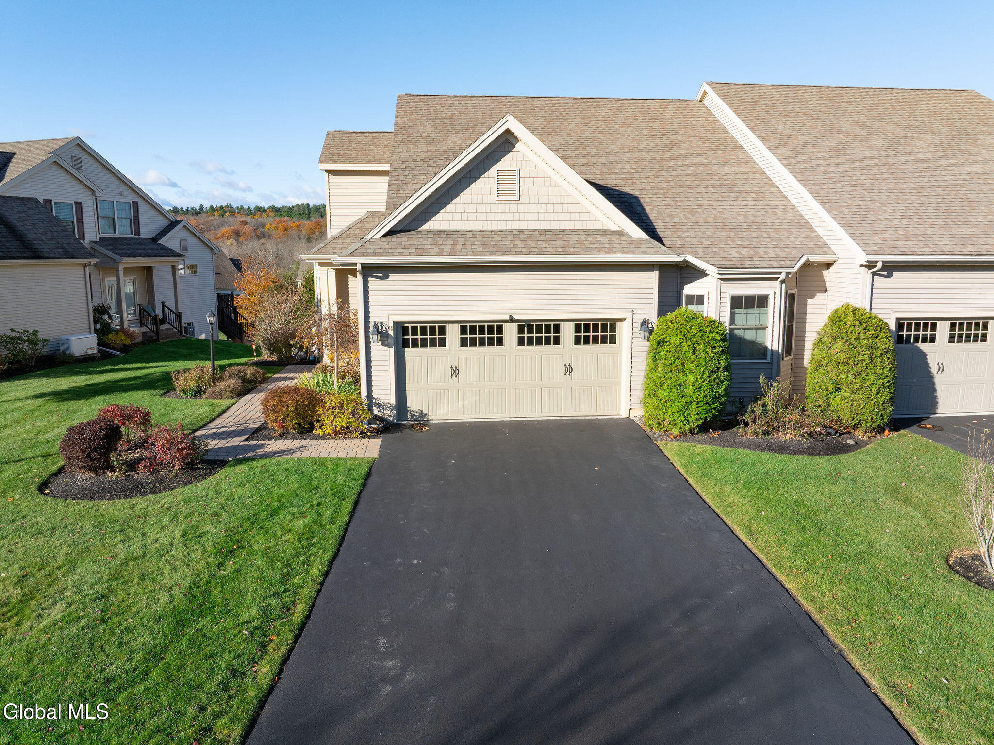 14 St Marks Square Slingerlands, NY 12159 - Photo 2 of 49 2