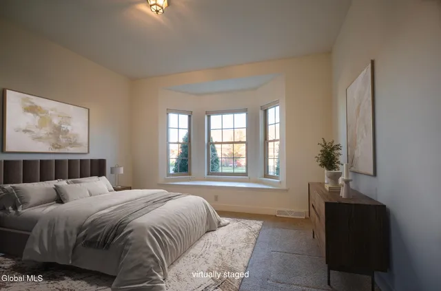 $539,900 | 14 St Marks Square, Guilderland, NY 12159