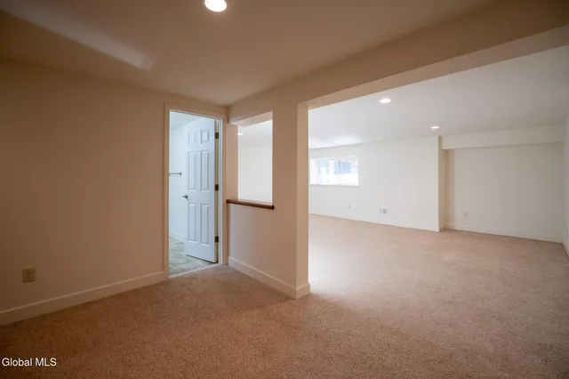 $539,900 | 14 St Marks Square, Guilderland, NY 12159