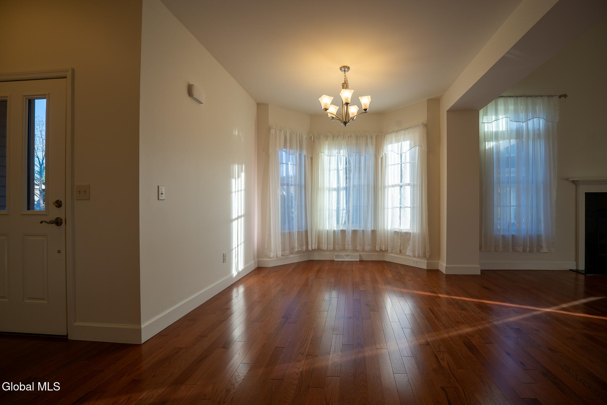 14 St Marks Square Slingerlands, NY 12159 - Photo 6 of 49 7