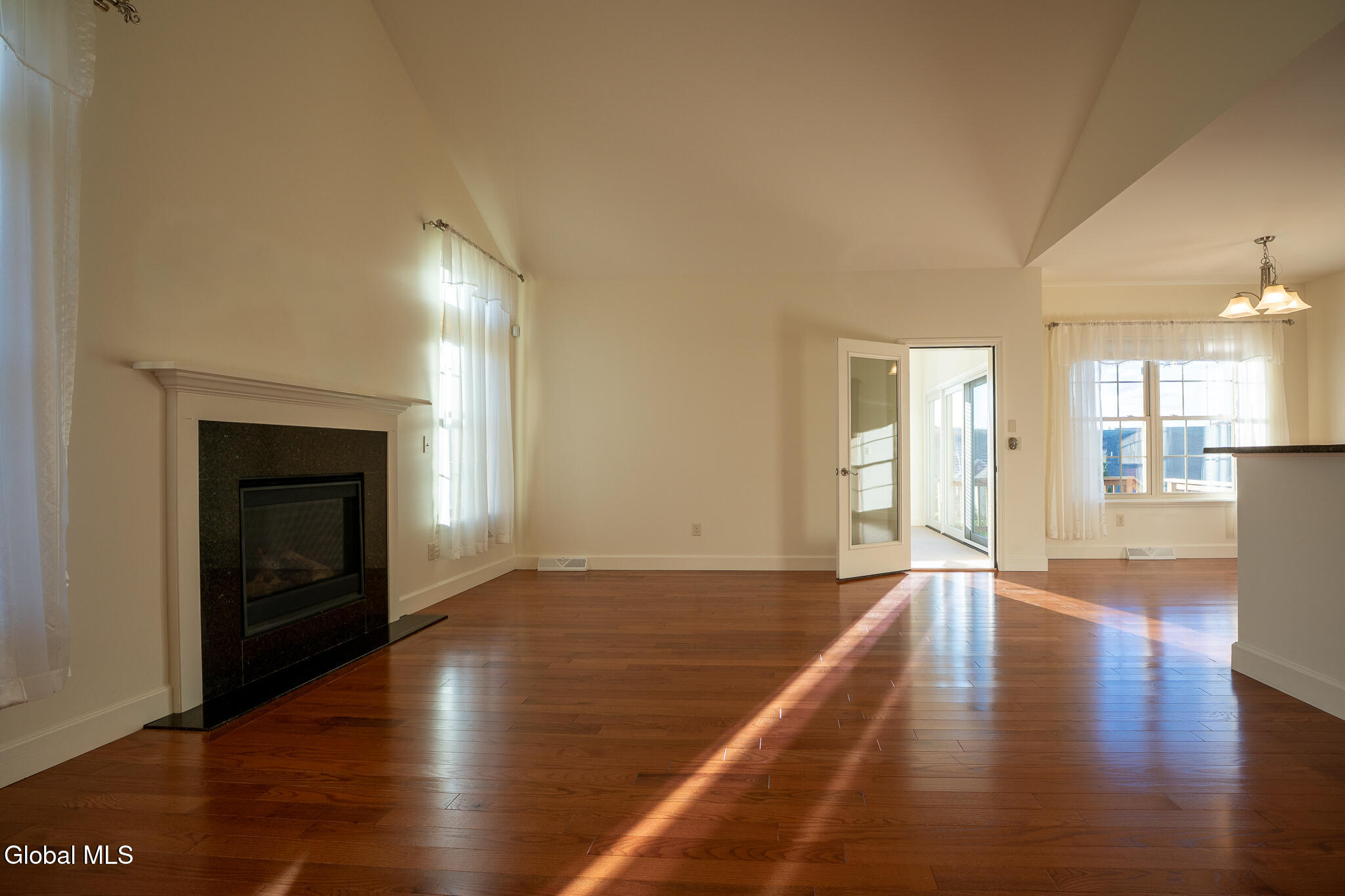 14 St Marks Square Slingerlands, NY 12159 - Photo 9 of 49 9