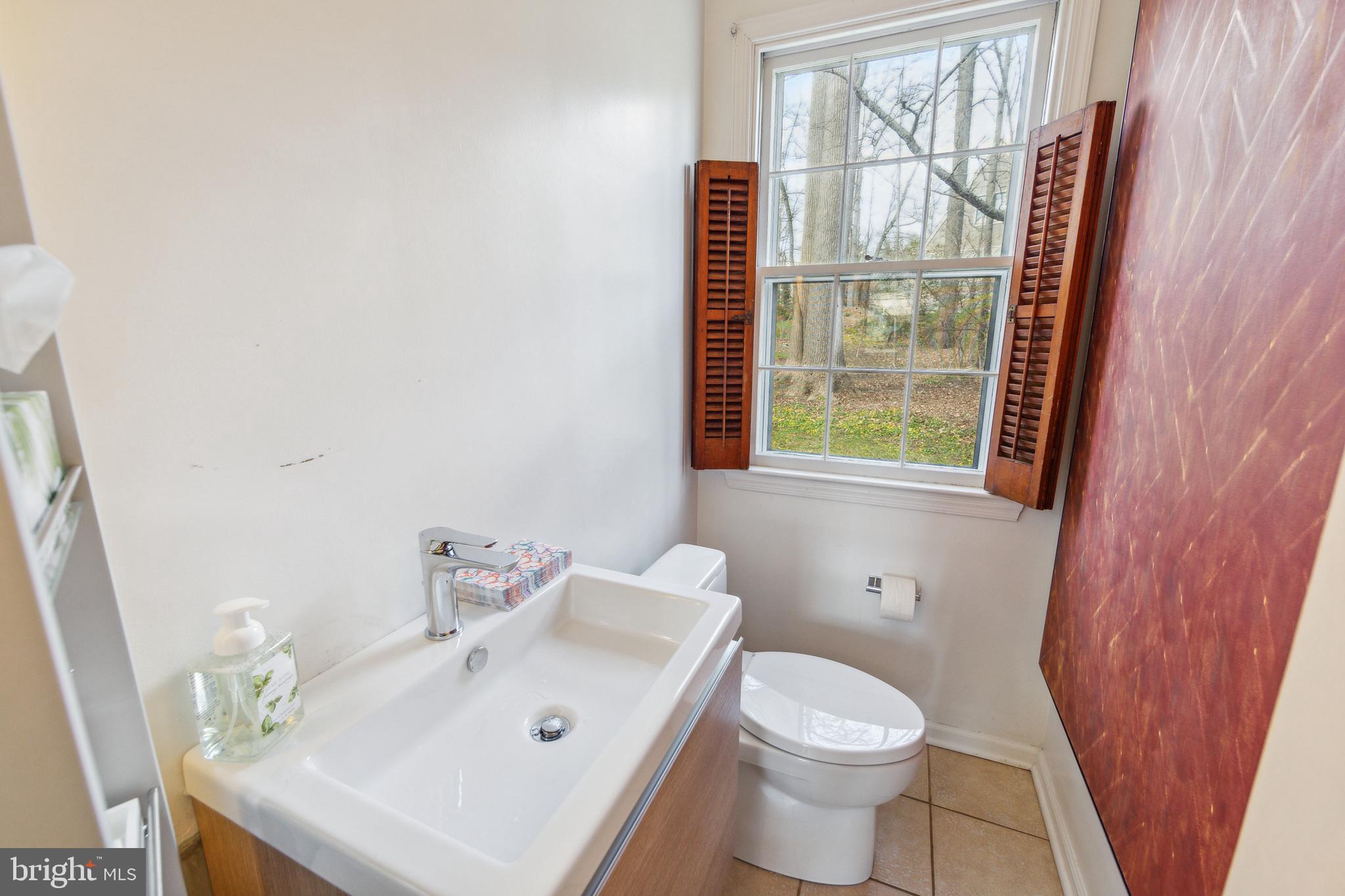 327 Berkley Road Devon, PA 19333 - Photo 12 of 22