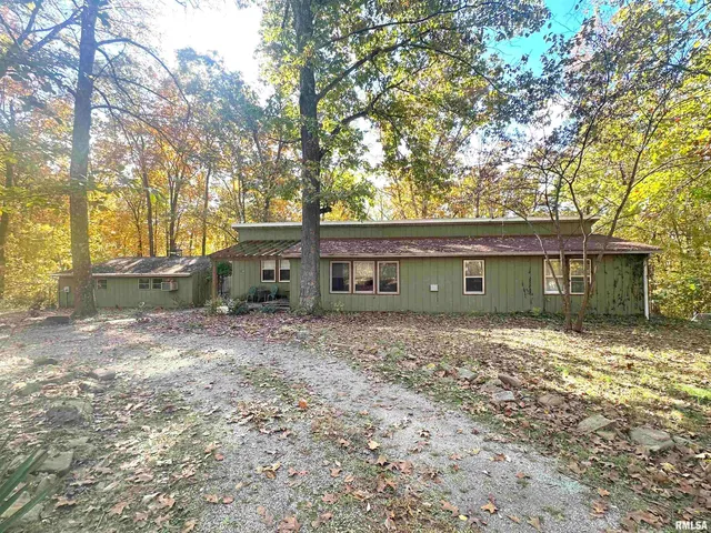 $115,000 | 138 Worthen Road, Murphysboro, IL 62966