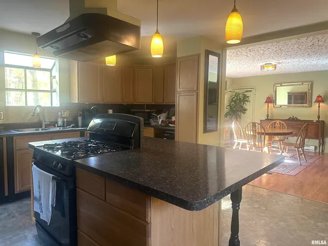 $115,000 | 138 Worthen Road, Murphysboro, IL 62966