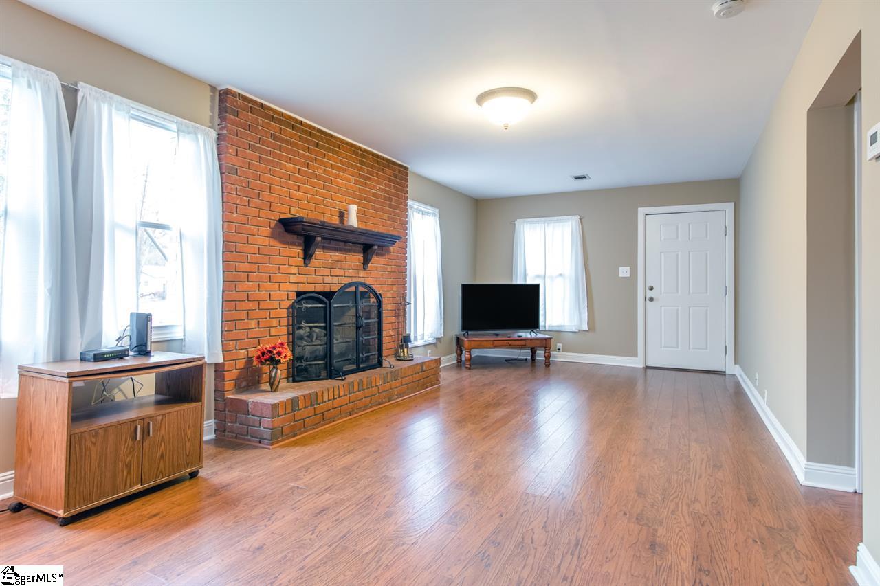111 West Marion Road Greenville, SC 29617 - Photo 2 of 22 Gallery Image 2