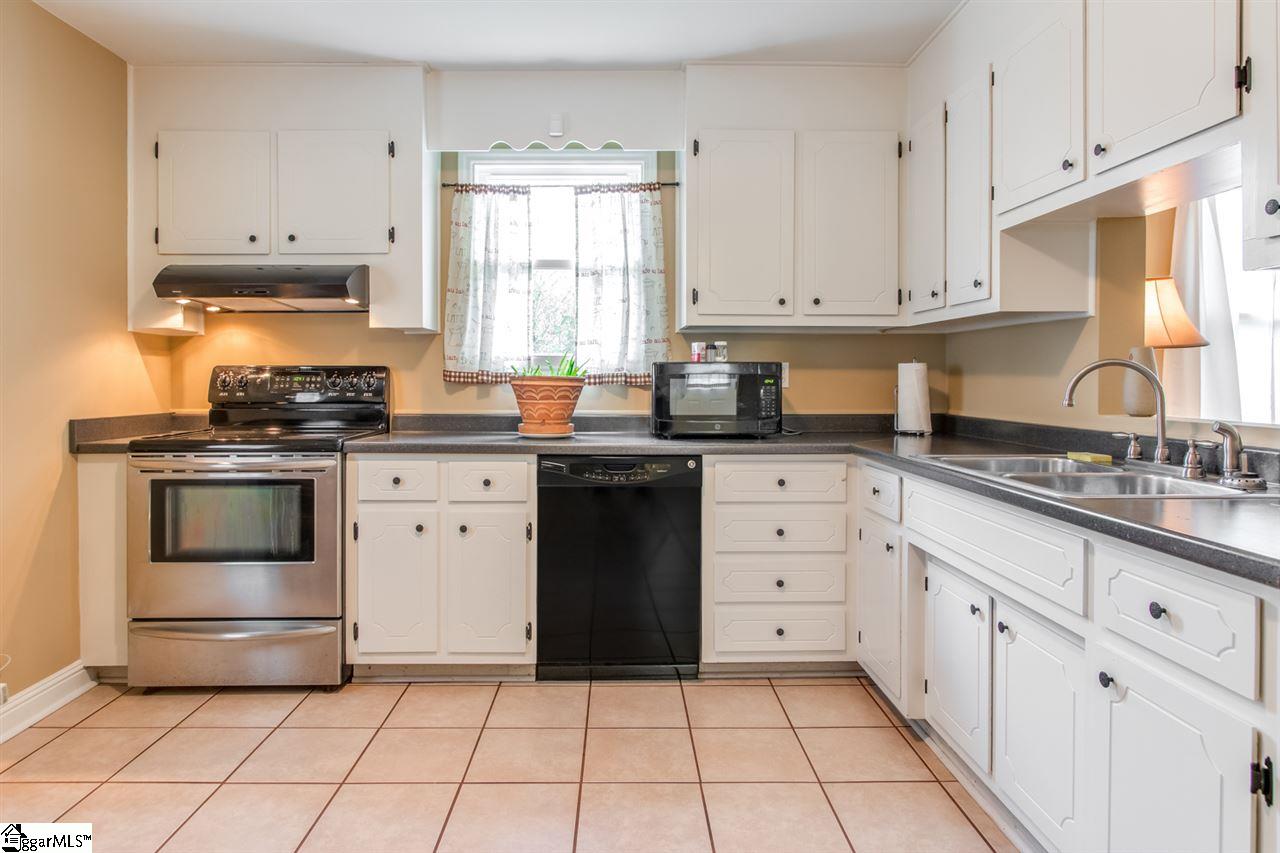 111 West Marion Road Greenville, SC 29617 - Photo 4 of 22 Gallery Image 4