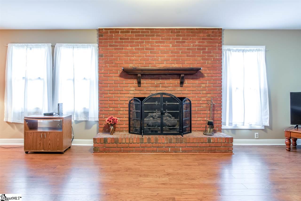 111 West Marion Road Greenville, SC 29617 - Photo 5 of 22 Gallery Image 5