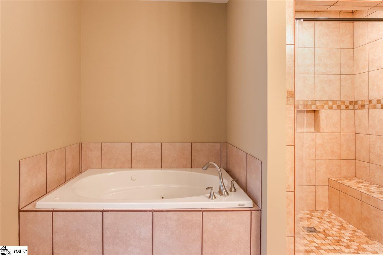 111 West Marion Road Greenville, SC 29617 - Photo 8 of 22 Gallery Image 8