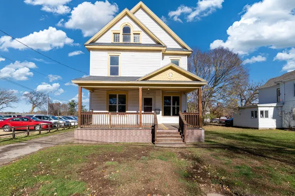 $224,900 | 207 12th Avenue West, Menomonie, WI 54751